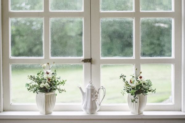 ¿Tienes muchas ventanas en casa? Te ayudamos con su limpieza